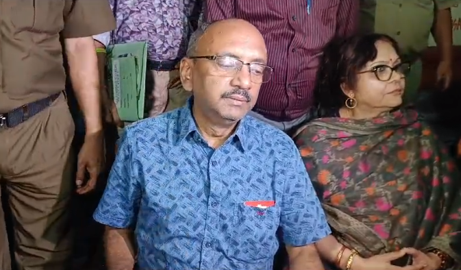 ১৮ ঘণ্টা