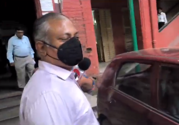 গ্রেফতার