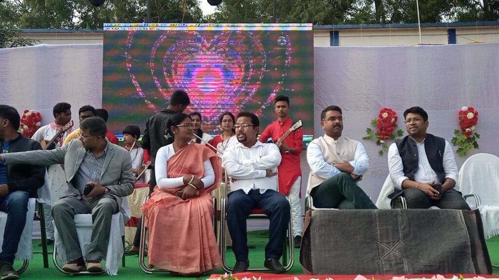 উচ্চ