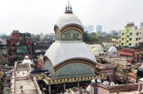 মন্দিরে