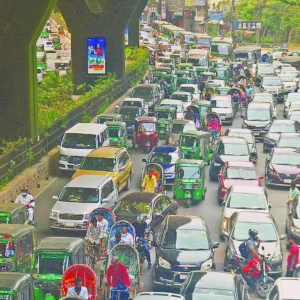 Suffering during office hours! lotes of car parked at the ruby ​​intersection