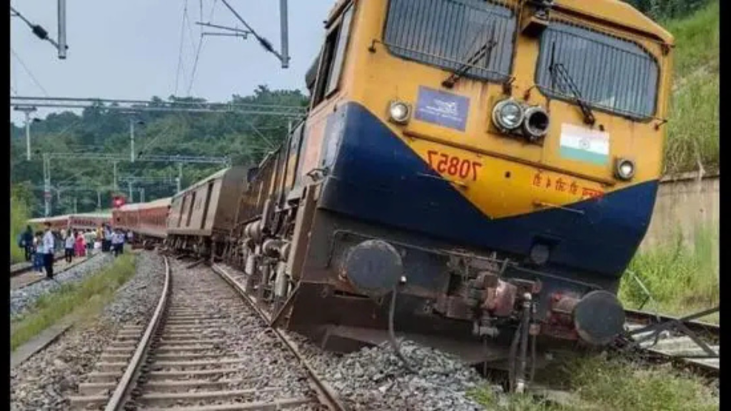tripura-train-accident-lokmanya-tilak-express-derailment