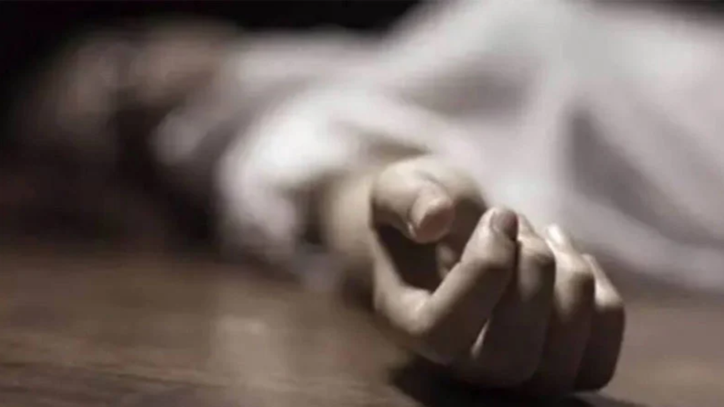 আত্মহত্যা যুবতী