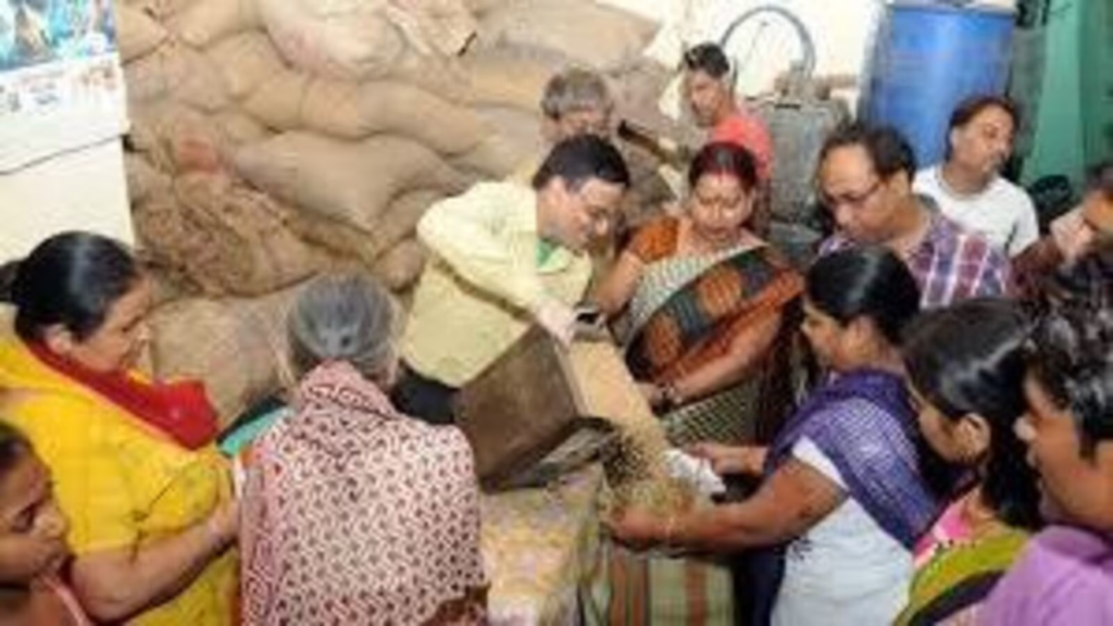 ভারতের রেশন সিস্টেমে ২.৮ কোটি টন খাদ্যশস্য চুরি এবং নষ্ট