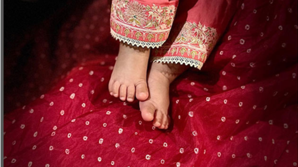 দুয়াকে নিয়ে প্রকাশ্যে