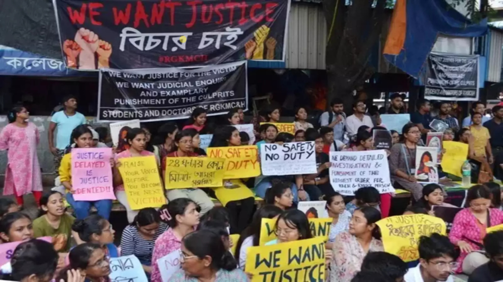 ন্যায় বিচারের দাবিতে বদ্ধপরিকর চিকিৎসকরা