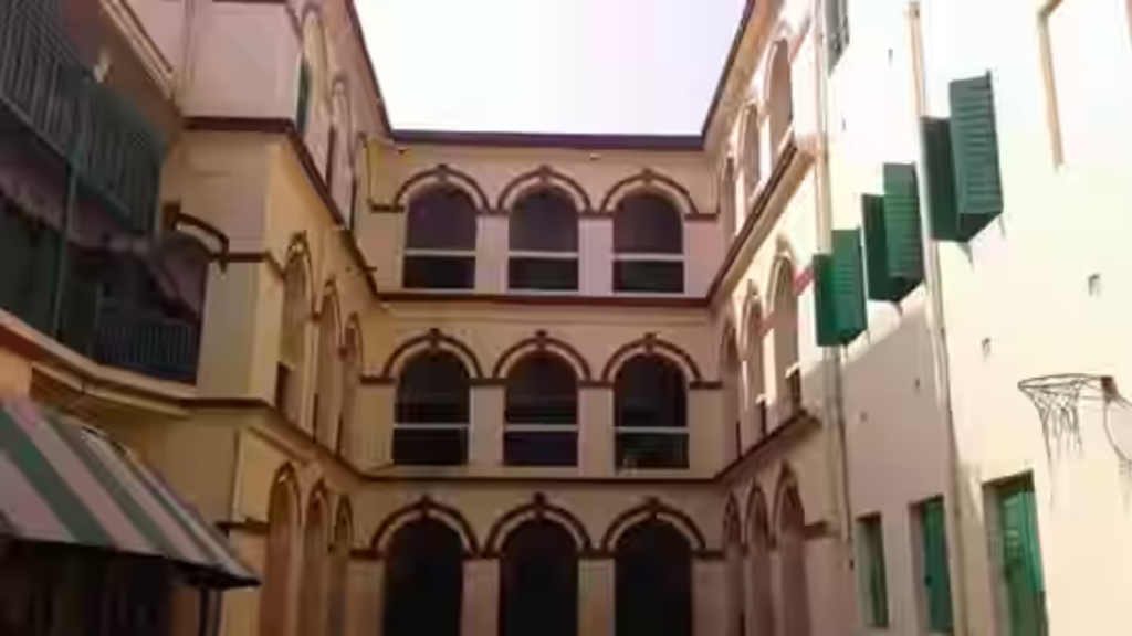 বেতন দেওয়া হচ্ছে চাঁদা তুলে