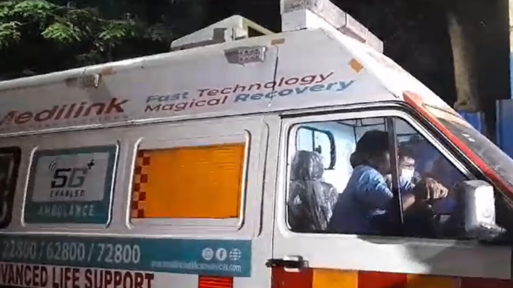 স্যালাইন কাণ্ডে কলকাতায় আনা হল তিন গুরুতর অসুস্থ প্রসূতিকে