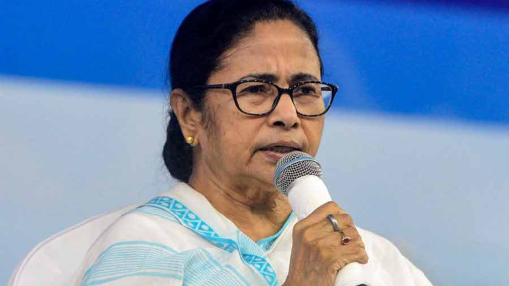 মুখ্যমন্ত্রীর কড়া ধমকে পরিবহণ মন্ত্রী ভয়ঙ্কর চাপে