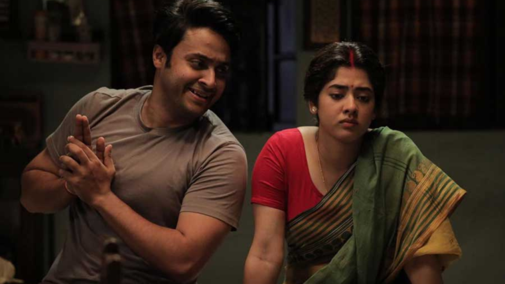 ‘পাটালীগঞ্জের পুতুলখেলা’ ছবিটি হাস্যরসের আড়ালে রাজনৈতিক স্যাটায়ার?