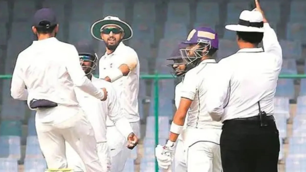 রঞ্জি ট্রফিতে আম্পায়ারিং নিয়ে প্রশ্নঃ পরস দোগরার উদ্বেগ