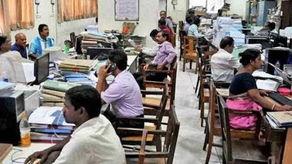রাজ্য সরকারি কর্মচারীদের মহার্ঘ ভাতা নিয়ে নতুন দাবির ঝড়