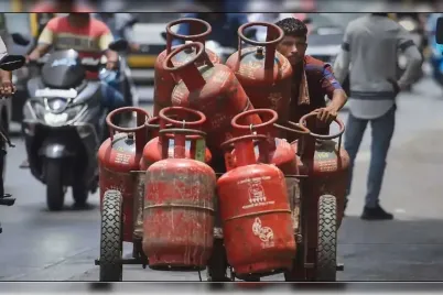 0u6k095s_lpg-cylinder-price-2026_625x300_21_March_26.webp