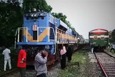 Loco-pilot-disappears-leaving-passenger-train.jpg.webp