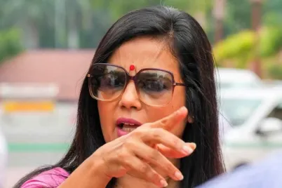 Mahua-Moitra-2.jpg.webp
