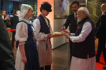Modi-5.webp