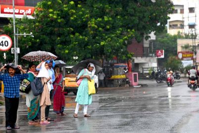 Pleasant-weather-in-Hyderabad-to-bring-rains-and-thunderstorms-later-in-the-day.jpg