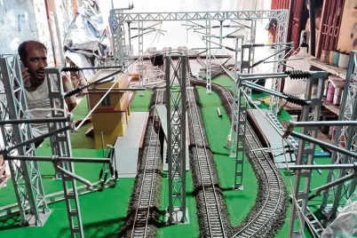 indian-rail-pic.webp