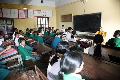 pngtree-students-of-st-teresa-girls-high-school-in-basanti-west-bengal-india-photo-image_21155026.jpg